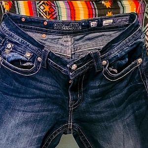 6JMM Miss Me Mid rise size 29